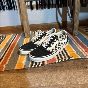 Women’s Vans Black and white Checkered Sneakers